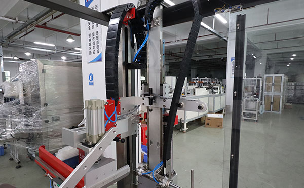 侧封式封箱机,封箱机,封箱机厂家,yl23411永利集团官网