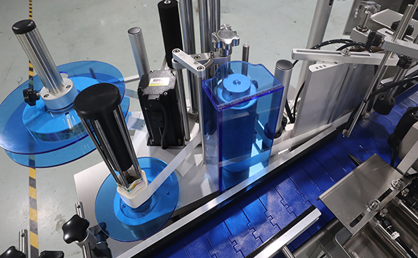 全自动卡片PE袋贴标机,卡片PE袋贴标机,卡片PE袋贴标机厂家